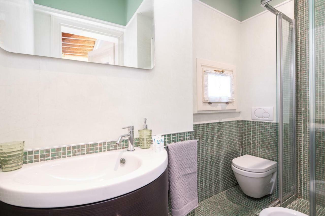 Casa Claudia Ai Frari Apartman Velence Kültér fotó