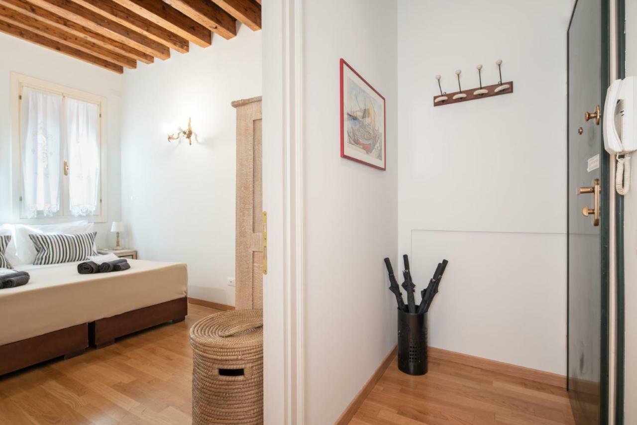 Casa Claudia Ai Frari Apartman Velence Kültér fotó
